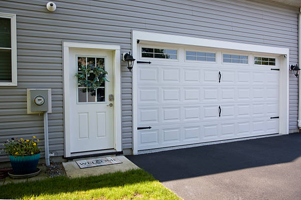 24/7 Emergency Garage Door Roller Replacement experts in Trinity, AL